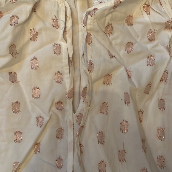 Sleeveless top - Picture 2 of 3